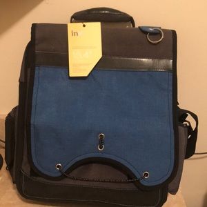Computer/brief case with shoulder strap
